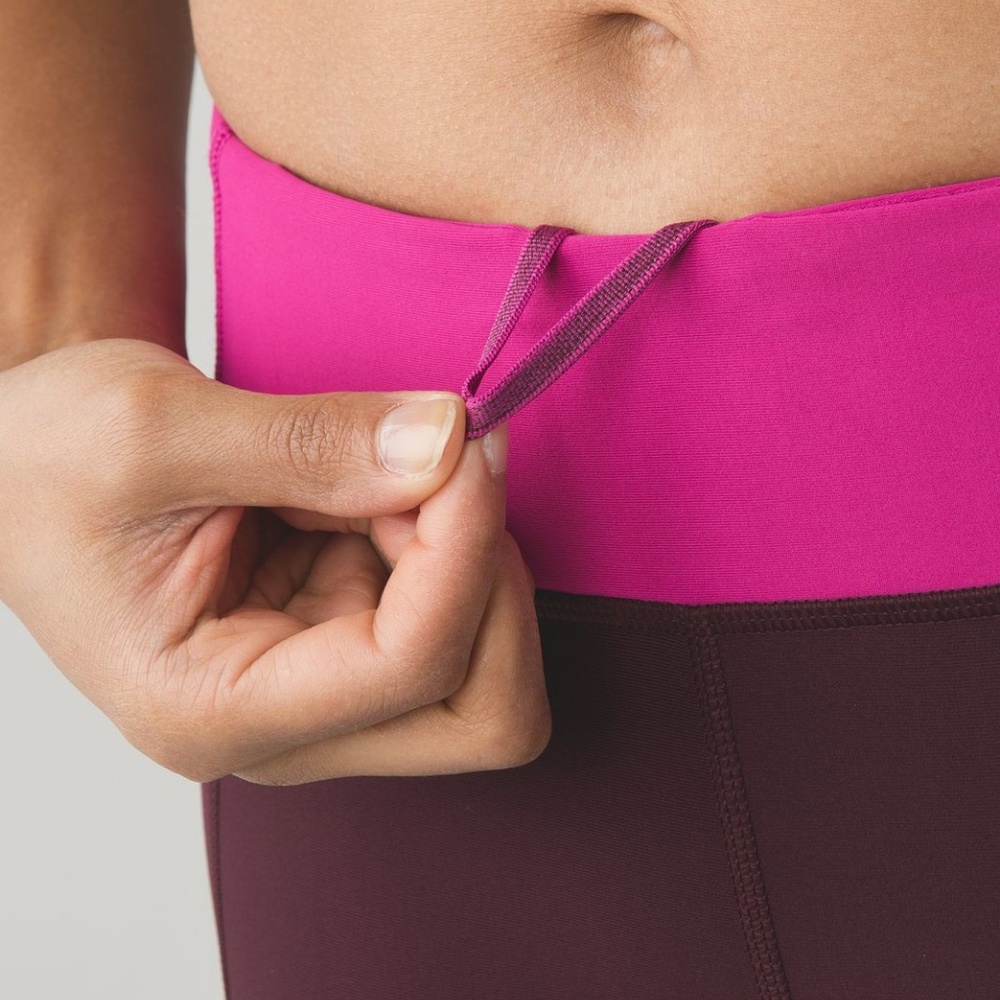 Lululemon Tight Stuff Crop Bordeaux Drama / Raspbe - Picture 5 of 7
